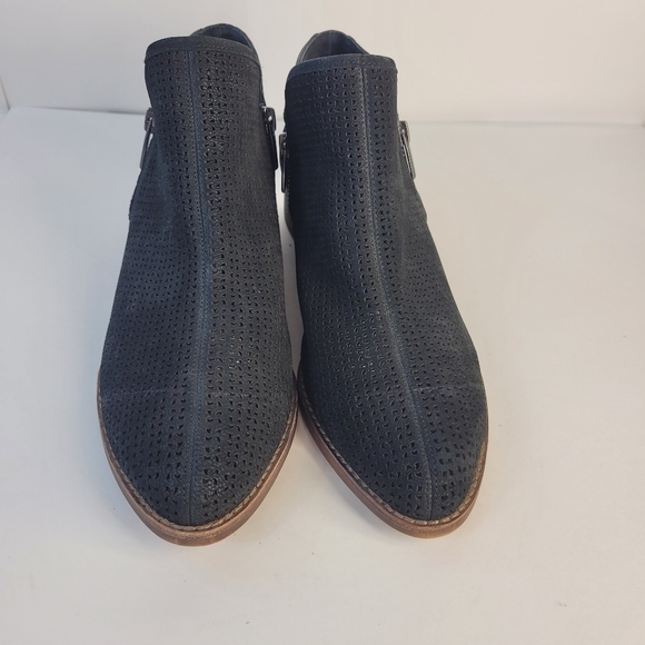 Vince Camuto ankle boots size 10M - Picture 4 of 11